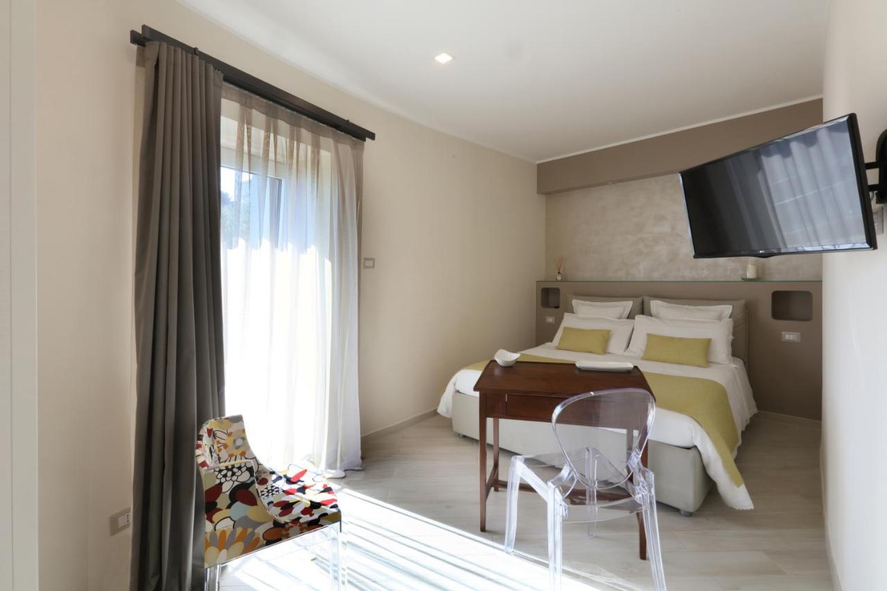 Sparviero Luxury Suites טאורמינה מראה חיצוני תמונה